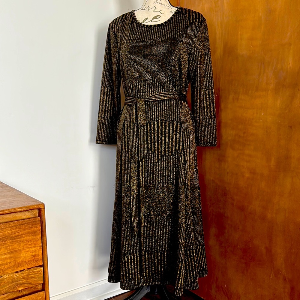 SANDRA DARREN | Elegant Black & Gold Striped Dress | M